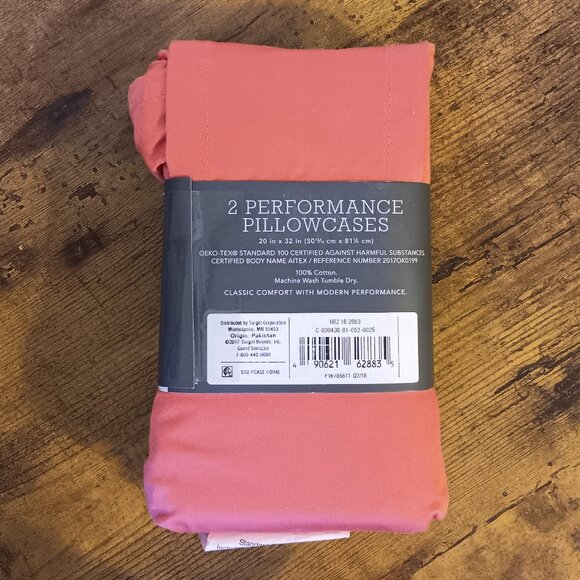 Threshold Performance Pillowcase Set (Standard size) - Picture 5 of 9